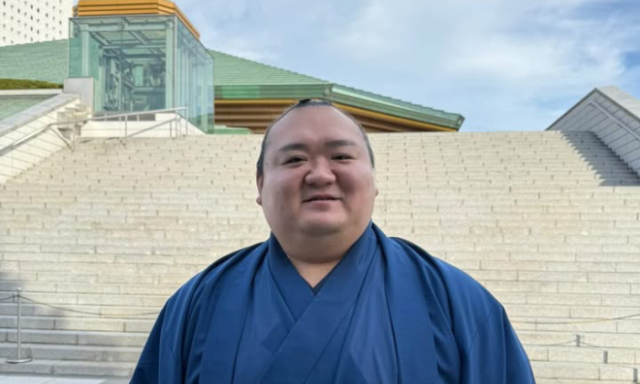 宝富士引退桐山襲名披露大相撲でトレーニングするイメージ